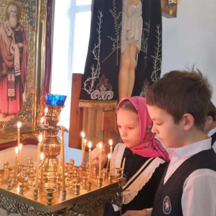 Гимназисты на Праздничном богослужении
