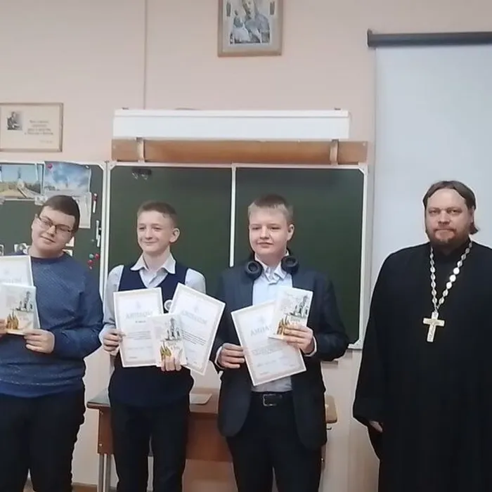 В православной гимназии прошел брейн-ринг «Святые подвижники Земли Русской»